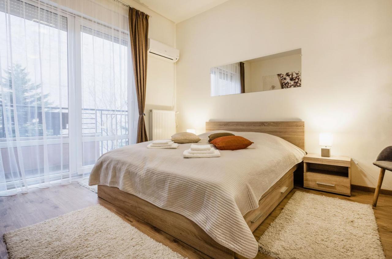 Ferienwohnung Downtown Charm With Balcony And Garden View Budapest Exterior foto